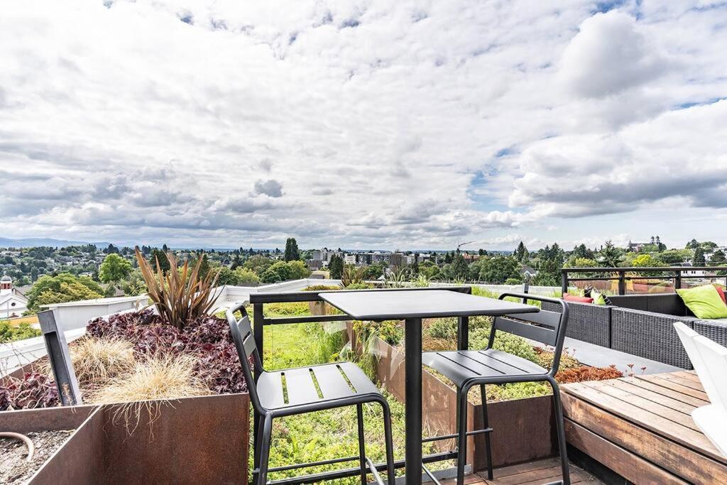 One Bedroom Luxury Apartment Seattle Extérieur photo