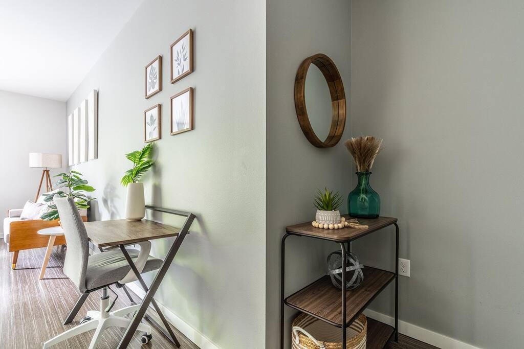 One Bedroom Luxury Apartment Seattle Extérieur photo