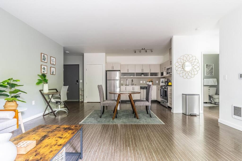 One Bedroom Luxury Apartment Seattle Extérieur photo